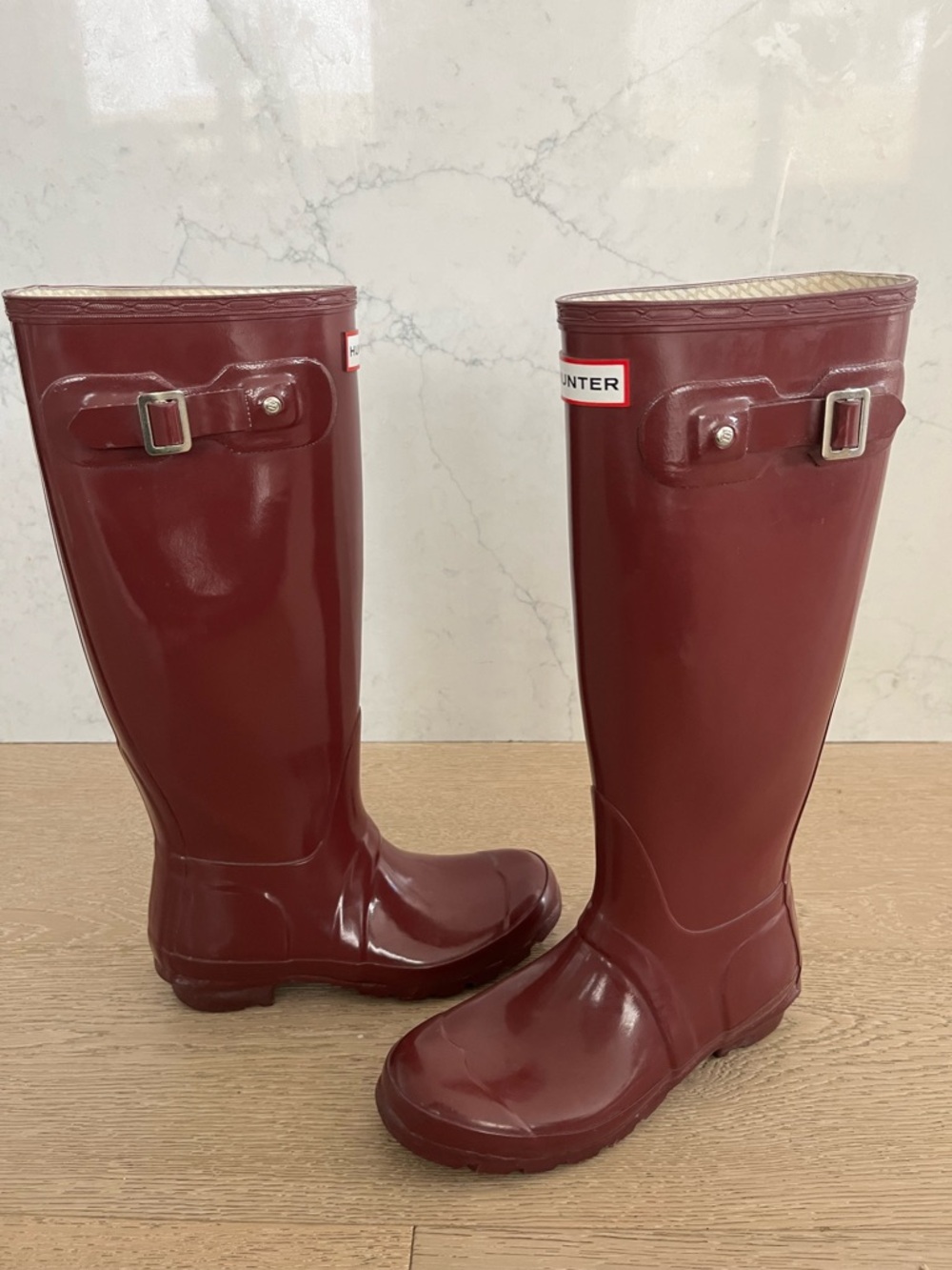 Hunter Women’s Tall Rain Boots in Burgundy